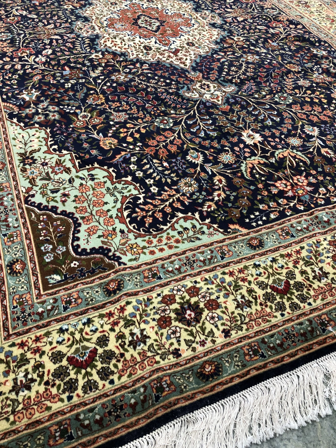 carpet-farshboom-8323962889